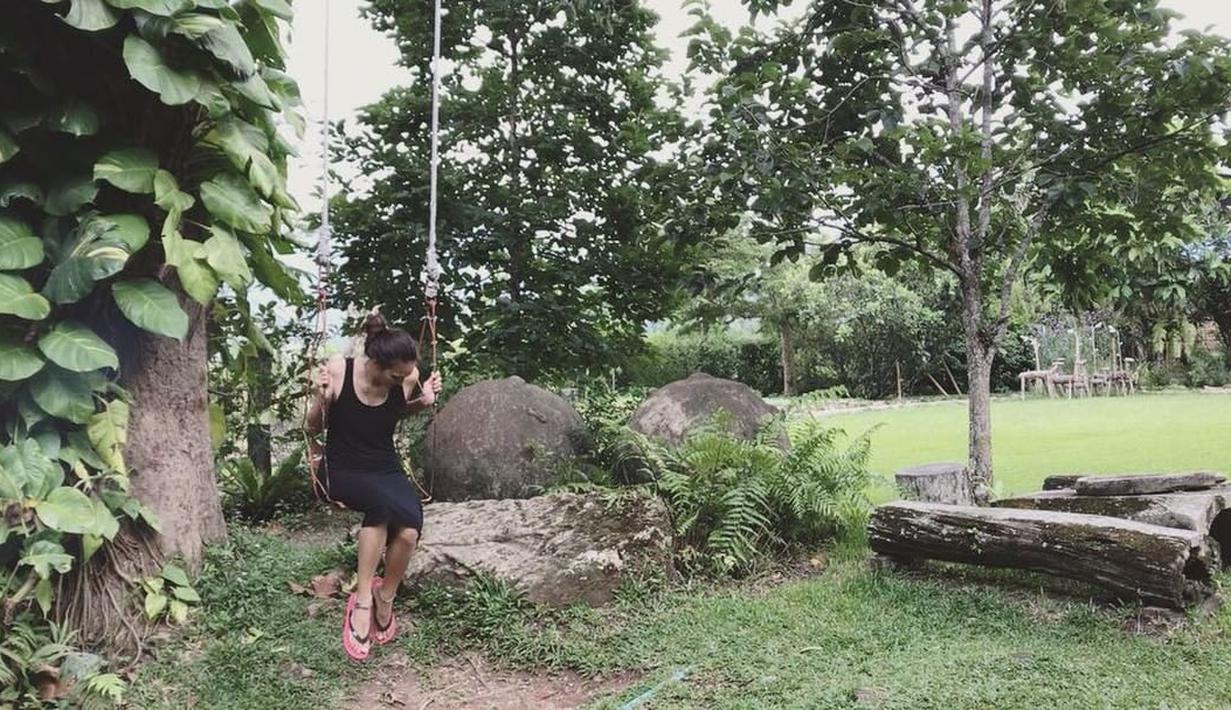 Dimas Anggara Jadi Kado Terindah Ultah Nadine 