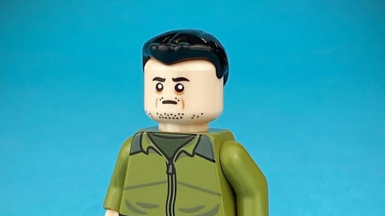 Melihat Lego Berbentuk Presiden Ukraina yang Jadi Incaran Para Kolektor