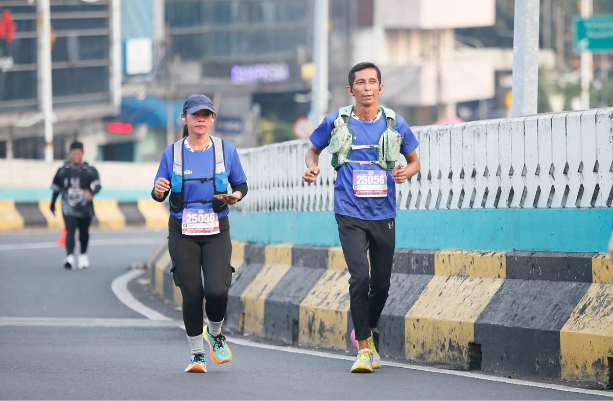 FOTO: Ribuan Pelari Ikuti Crystalin RunXperience 2025 di Lippo Mall Nusantara