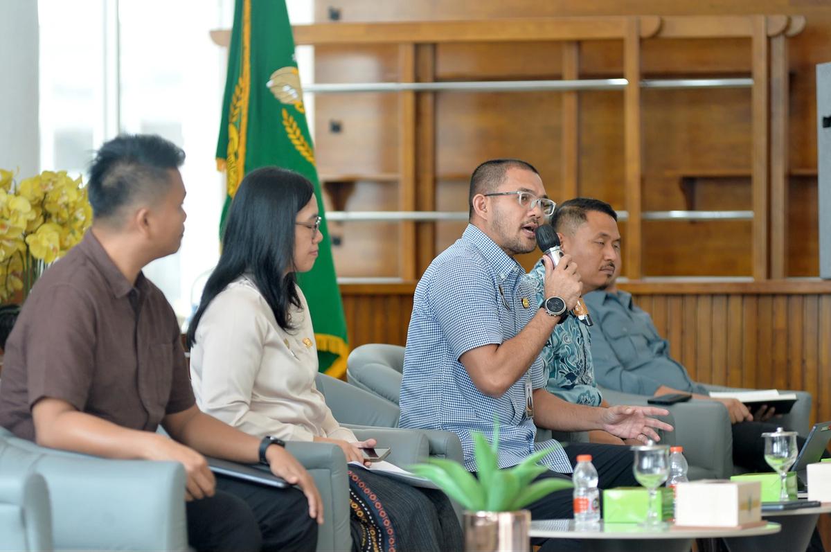 Dinas Pendidikan Provinsi Sumut melakukan Konferensi Pers terkait Perkembangan Program Unggulan Bersekolah Gratis (PUBG) dan kurikulum Marsipature Hutanabe.