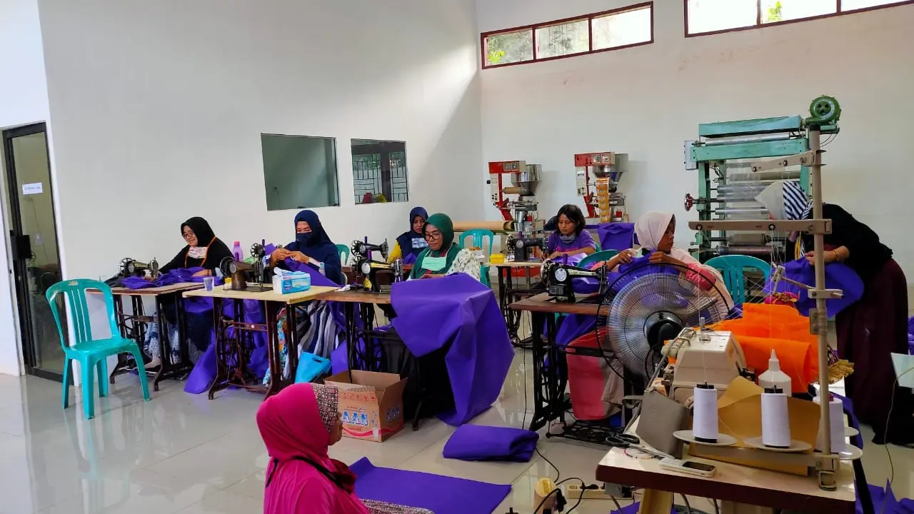 UKM Binaan BNI Turut Produksi Alat Pelindung Diri