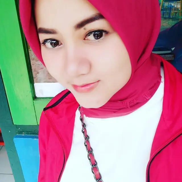 Azhiera Adzka Fathir, Istri Kurnia Meiga Eks Kiper Timnas