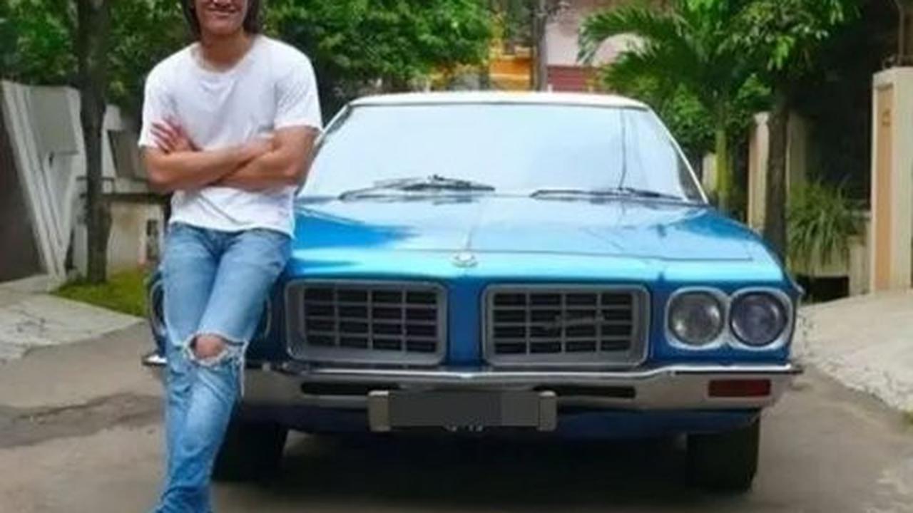 Nostalgia Otomotif! Deretan Artis yang Mengoleksi Mobil Klasik Keren