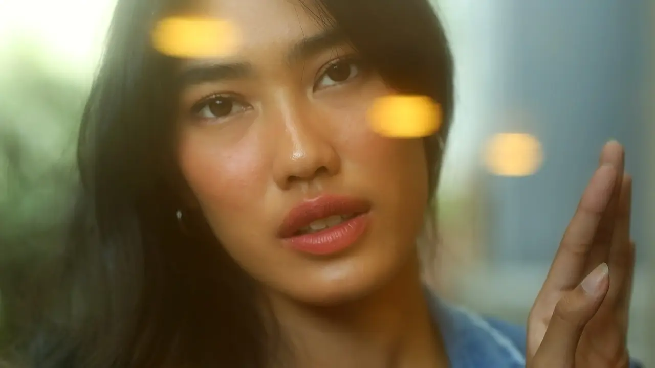 [Bintang] Alika Tampil Lebih Dewasa di Album Perfect Moment