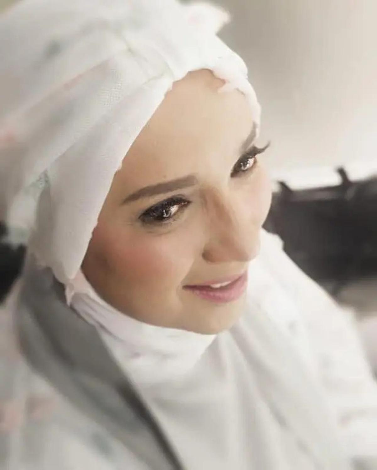 7 Potret Artis Berhijab Keturunan Pakistan, Punya Aura Perempuan Arab