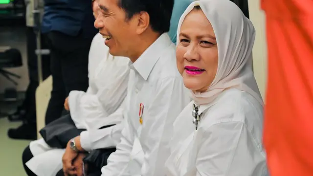 Tampilan Fashionable Iriana Jokowi di Peresmian LRT, Pakai Sneakers dan Tas Puluhan Juta