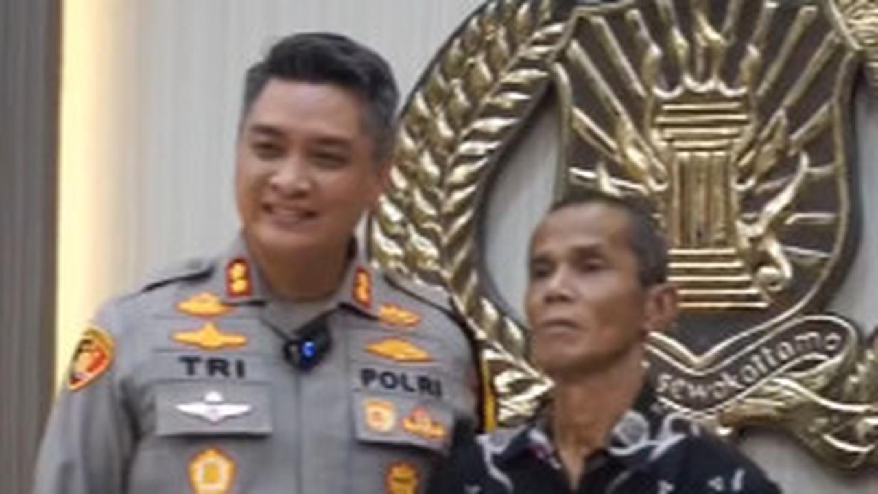 Usai Mengajar Guru Honorer Ini Ambil Barang-barang Bekas, Tiba-tiba Dipanggil Kapolres Cimahi, Ending-nya Tersenyum