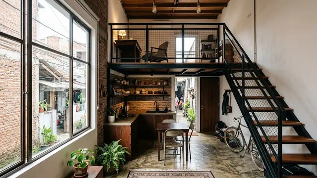 Rumah Mezzanine dengan Gaya Industrial yang Ringkas