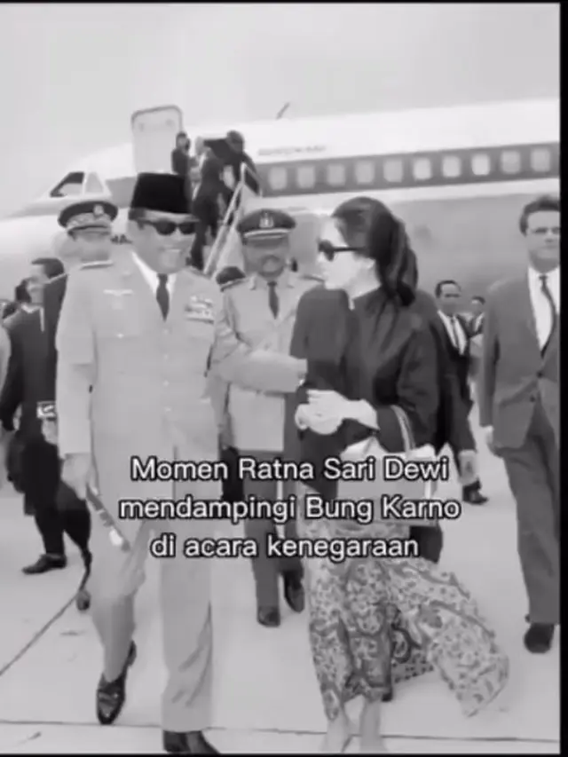 6 Potret Lawas Dewi Soekarno dan Soekarno, Setia Dampingi ketika Acara Kenegaraan