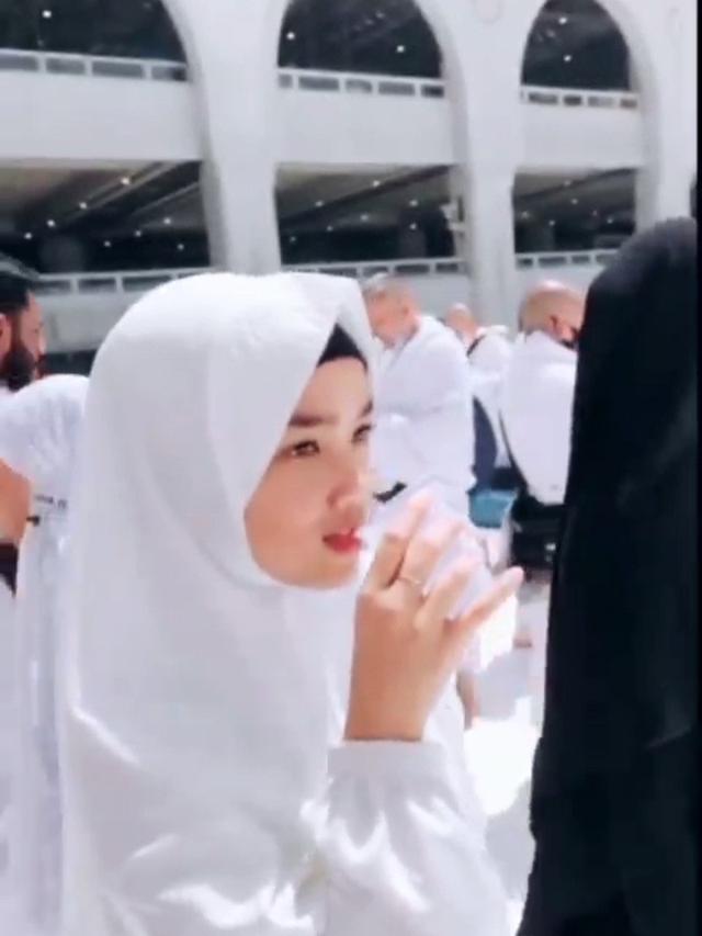 Fuji Umroh di Tanah Suci