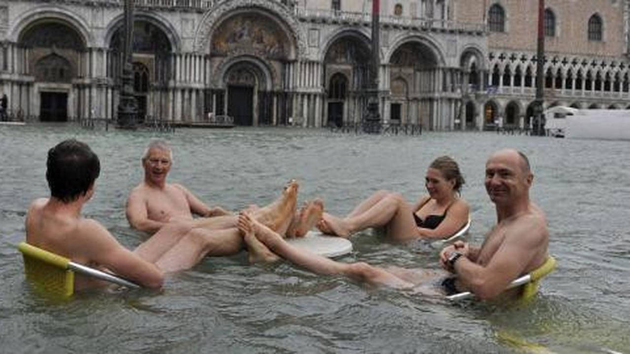 Venesia disihir jadi 'kolam renang raksasa