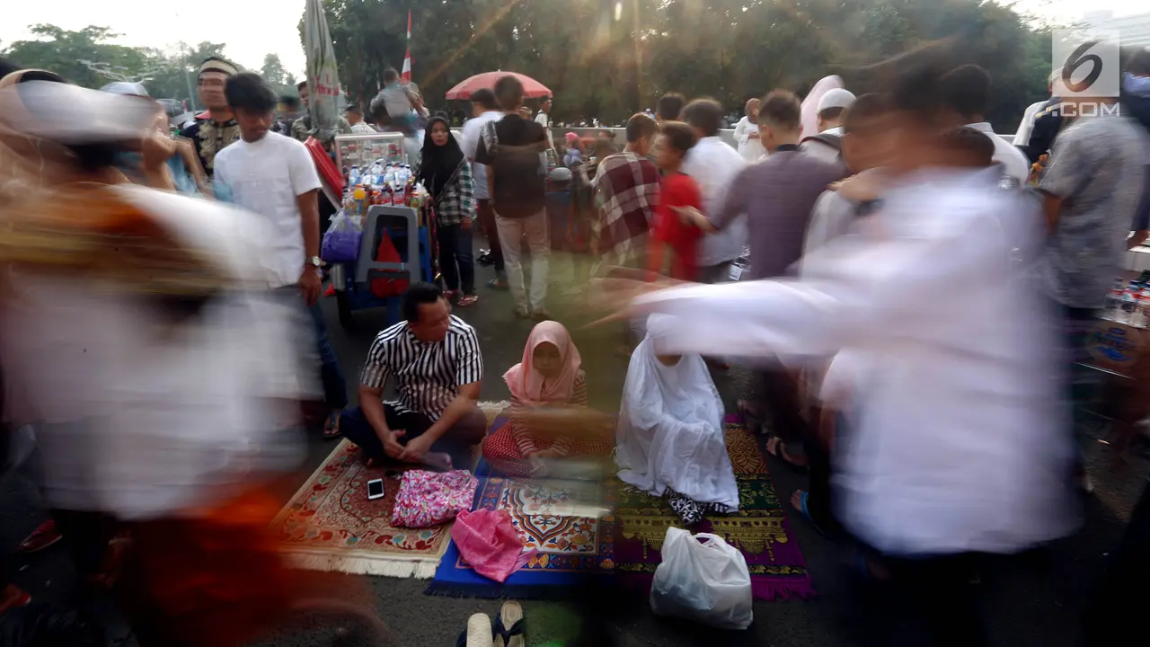 Masjid Penuh, Jamaah Salat Idul Adha di Pelataran Istiqlal