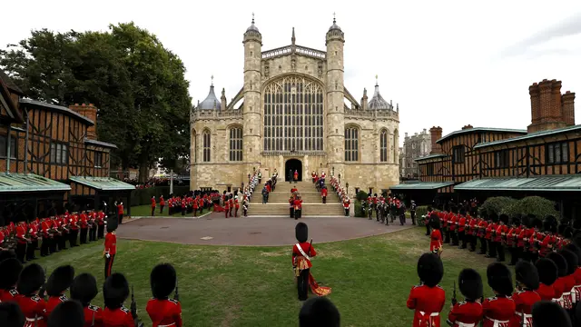 Haru Selimuti Prosesi Pemakaman Ratu Elizabeth II di Kastil Windsor