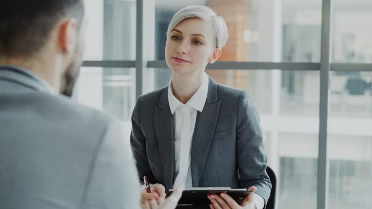 Cara Menolak Meeting yang Elegan Tanpa Timbulkan Kesan Negatif, Jaga Profesional di Tempat Kerja