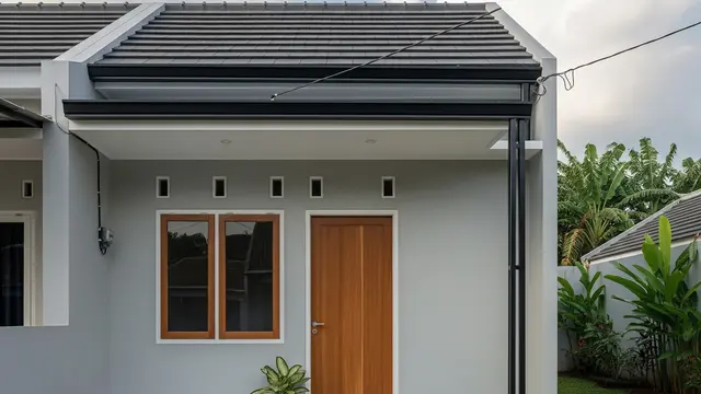 9 Solusi Talang Air Rumah Tersumbat Daun Tanpa Harus Naik Atap, Praktis dan Aman