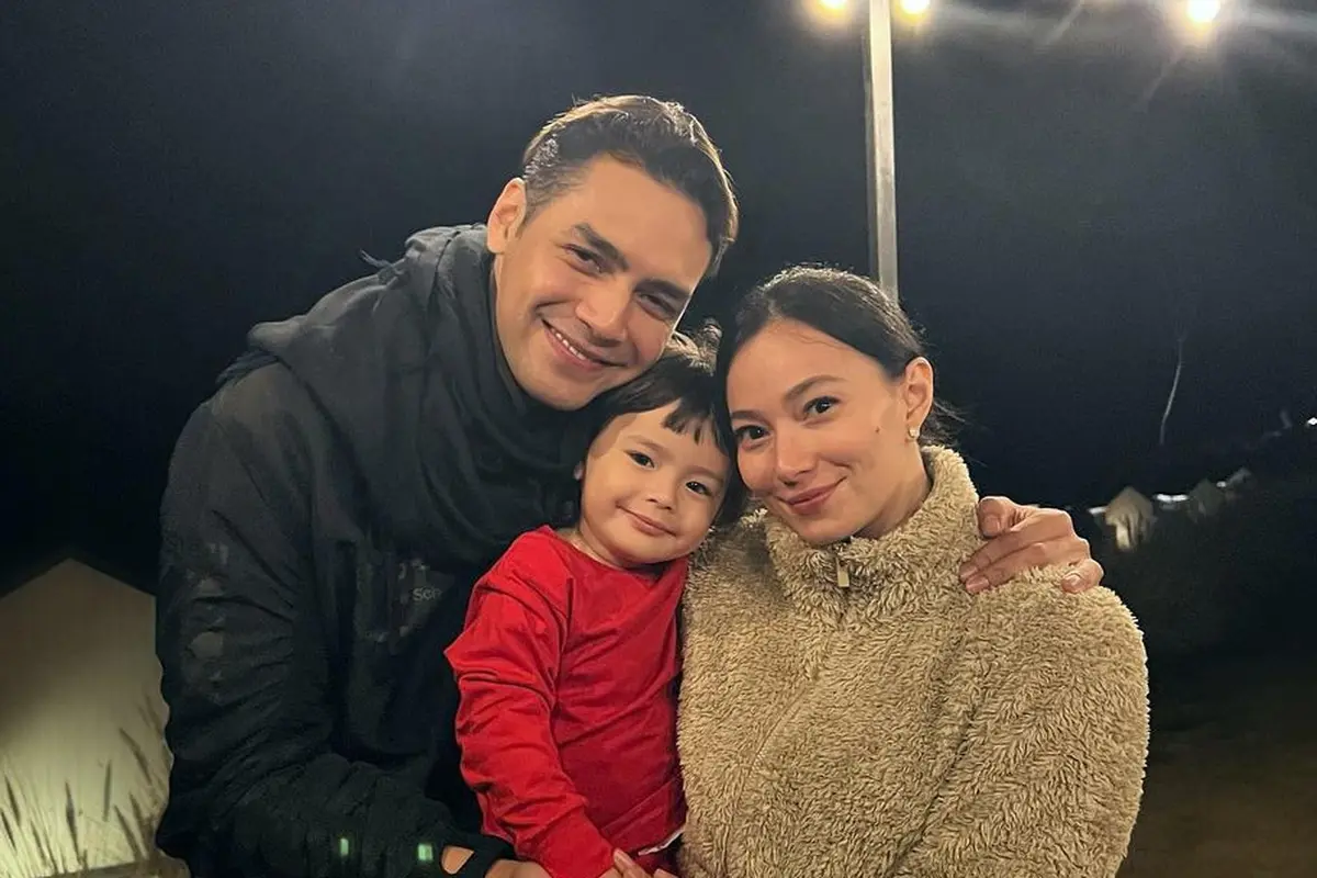 Asmirandah dan keluarga. (Foto: Dok. Instagram @asmirandah89)