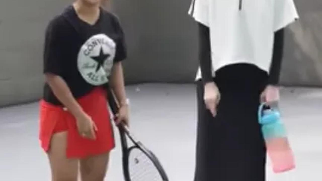 Inara Rusli Berlatih Tenis, Kiky Saputri Sampai Melongo Melihat Penampilannya 'Aslinya Cakep Banget