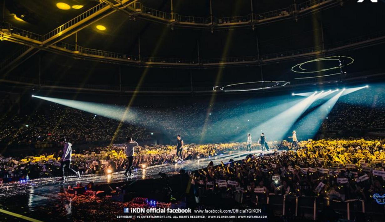 Pesona iKON  di Konser  Perdana Foto Liputan6 com