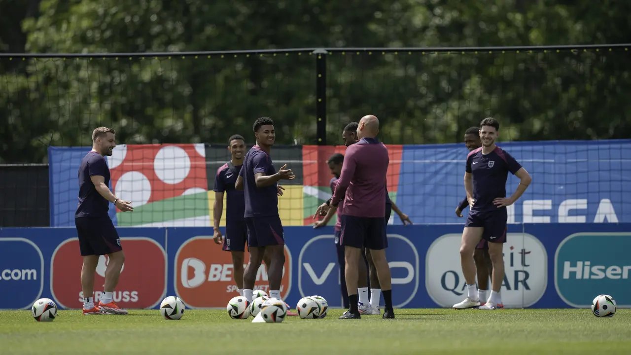Latihan Inggris vs Slovenia EURO