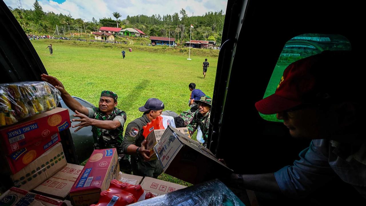 FOTO: Bantuan Udara Dikebut untuk Warga Terdampak Banjir di Aceh