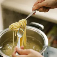 ilustrasi air rebusan mie/copyright pexels/Klaus Nielsen