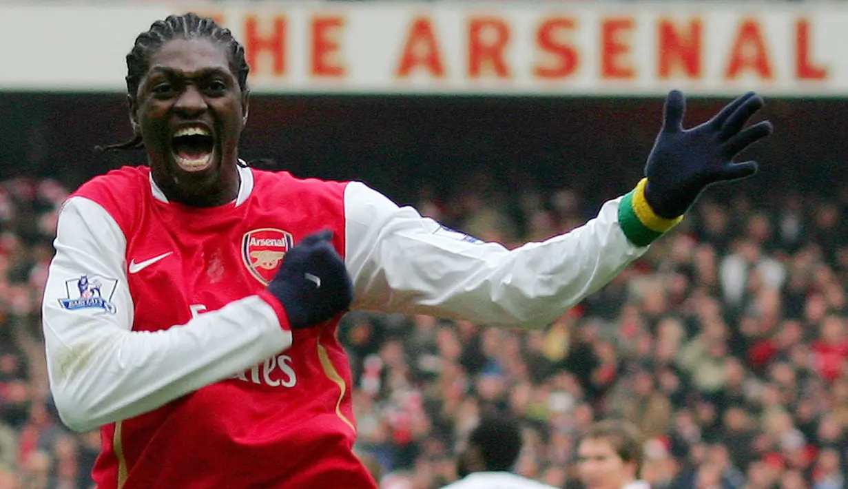 Emmanuel Adebayor tercatat mampu mengoleksi 97 gol di Liga Inggris. Sayangnya, pemain berkebangsaan Togo tersebut tak meraih satu pun trofi meski pernah berkarier di tiga klub yang berstatus Big Six, yaitu Arsenal, Manchester City, dan Tottenham. (AFP/Carl De Souza)
