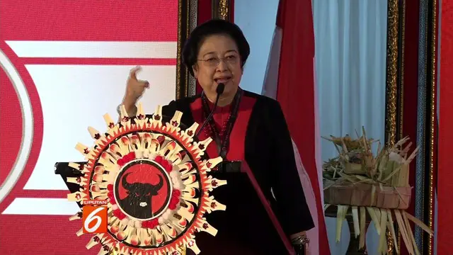 Buka Kongres ke-5 PDIP, Megawati Soekarnoputri minta Jokowi agar kursi menteri lebih banyak untuk kadernya.