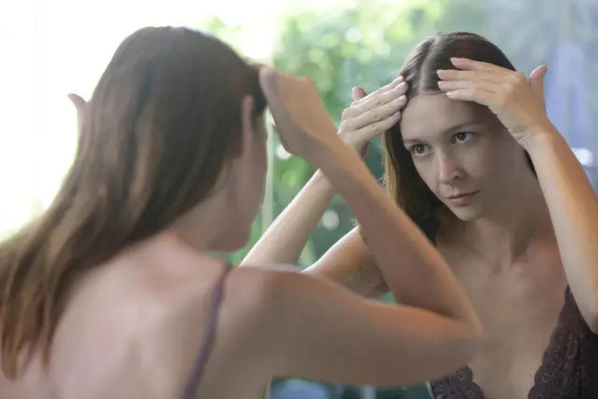 Tips Melembapkan Kulit Kepala Kering untuk Dukung Kesehatan Rambut