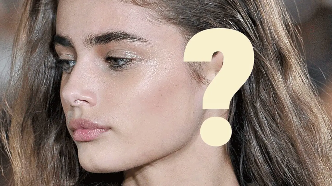 Lihat Tren Terbaru, Makeup Telinga, Seperti Apa?