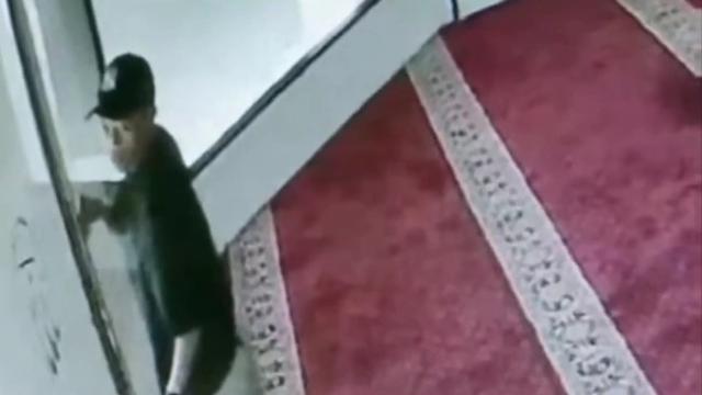 Pencurian Kotak Amal Masjid di Kota Malang, Pelaku Pakai Mukena