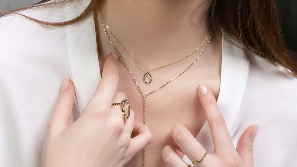 Ilustrasi Perhiasan Emas. (Unsplash - Segal Jewelry)