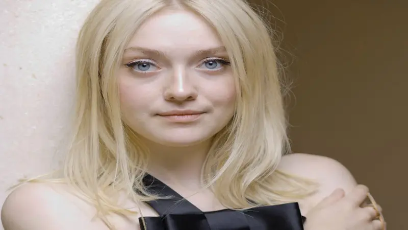 Dakota Fanning Akui Sering Kehilangan Identitas Dirinya