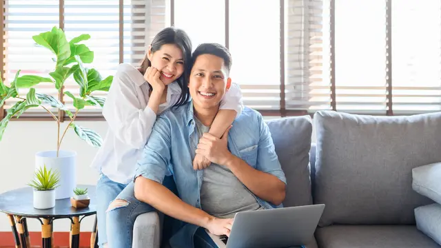 couple agustus hubungan makin langgeng