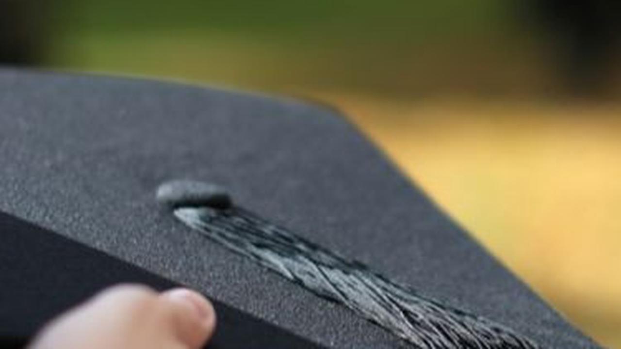 Singkatan Gelar Sarjana (S1)<br>