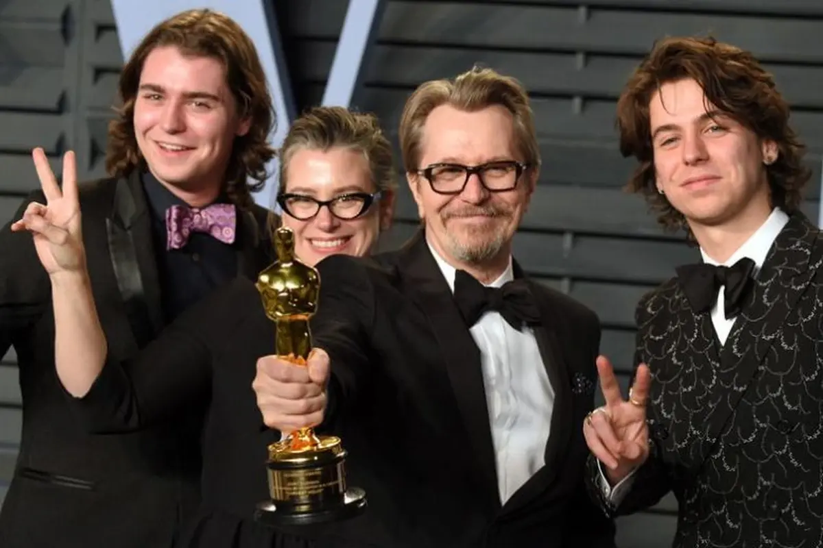 [Bintang] Gary Oldman