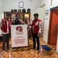 Ganjar Muda Indonesia (GMI) memberikan bantuan lampu penerangan jalan solar cell untuk masyarakat di Dusun Sentul, Desa Cikampek Selatan, Karawang, Jawa Barat. (Dok. Istimewa)