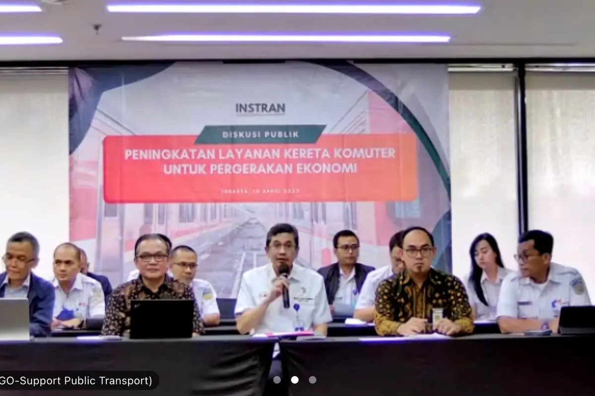 Direktur Lalu Lintas dan Angkutan Kereta Api Direktorat Jenderal Perkeretaapian Kementerian Perhubungan Djarot Tri Wardhono menanggapi soal impor KRL