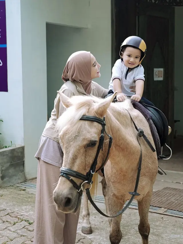 Ukkasya Anak Zaskia Sungkar dan Shireen Sungkar