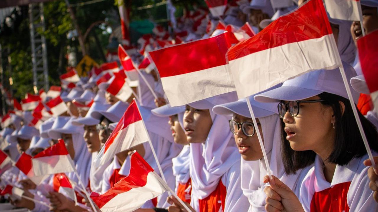 R&D World menyebut Indonesia hanya menganggarkan 0,24 persen terhadap PDB pada 2022 atau USD 8,2 miliar.<br>
