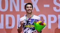 Langkah Jonatan Christie di India Open 2026 harus terhenti di partai puncak. Tunggal putra andalan Indonesia itu belum mampu mengakhiri turnamen dengan gelar juara setelah kalah dari Lin Chun-Yi asal Chinese Taipei pada final yang digelar di New Delhi, Sabtu (18/1/2026). (Bola.com/Dok. PBSI)