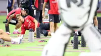 Pemain Timnas Indonesia, Mauro Zijlstra menjalani latihan resmi menjelang FIFA Matchday melawan Chinese Taipei di Stadion Gelora Bung Tomo, Surabaya, Kamis (04/09/2025). (Bola.com/Abdul Aziz)