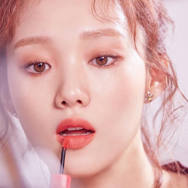 Beauty Focus: Trik Menciptakan Bibir Cantik Merona ala Lee ...