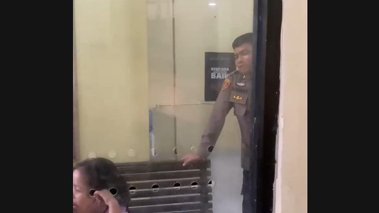 Momen Ayah Narapidana Suapi Anak Perempuan di Penjara