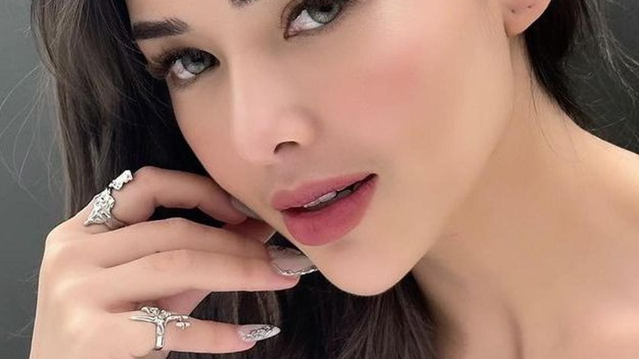 Amanda Manopo <br>
