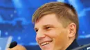 4. Andrey Arshavin - Mantan pemain Arsenal sempat berkarir di dunia politik dan mencalonkan diri untuk partai politik yang sangat dominan saat itu yang dipimpin oleh Vladimir Putin namun ia mundur beralasan ingin fokus di sepakbola. (AFP/Olga Maltseva)