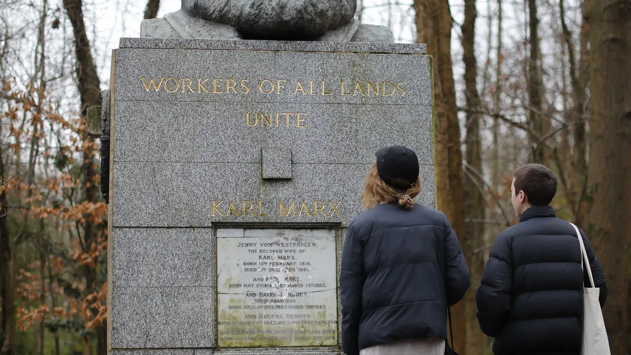 Makam Karl Marx di London