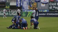 PSIM Yogyakarta meraih kemenangan 2-1 atas PSPS Pekanbaru di&nbsp;Stadion Mandala Krida, Yogyakarta pada laga lanjutan Grup X 8 besar Pegadaian Liga 2 2024/2025, Senin (17/2/2025) sore WIB. Hasil itu membuat PSIM memuncaki Grup X dan mengamankan tiket promosi ke Liga 1 musim depan. (Bola.com/Ana Dewi)