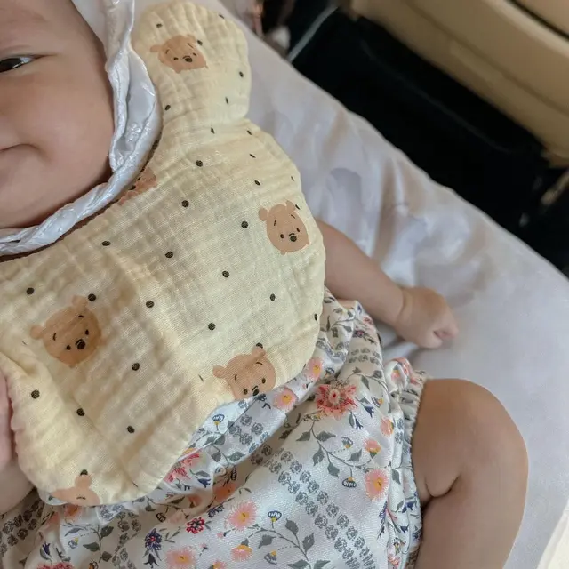 6 Potret Larissa Chou Ungkap Wajah Baby Alesha, Mirip Ikram Rosadi Versi Cewek