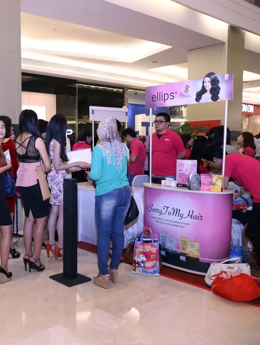 Para peserta Miss Celebrity dituntut tampil dengan berakting, Miss Celebrity berakting memainkan peran-peran dari tema yang telah ditentukan juri, tema diambil dari sifat dan karakter peserta secara langsung di atas panggung.(Nurwahyunan/Bintang.com)