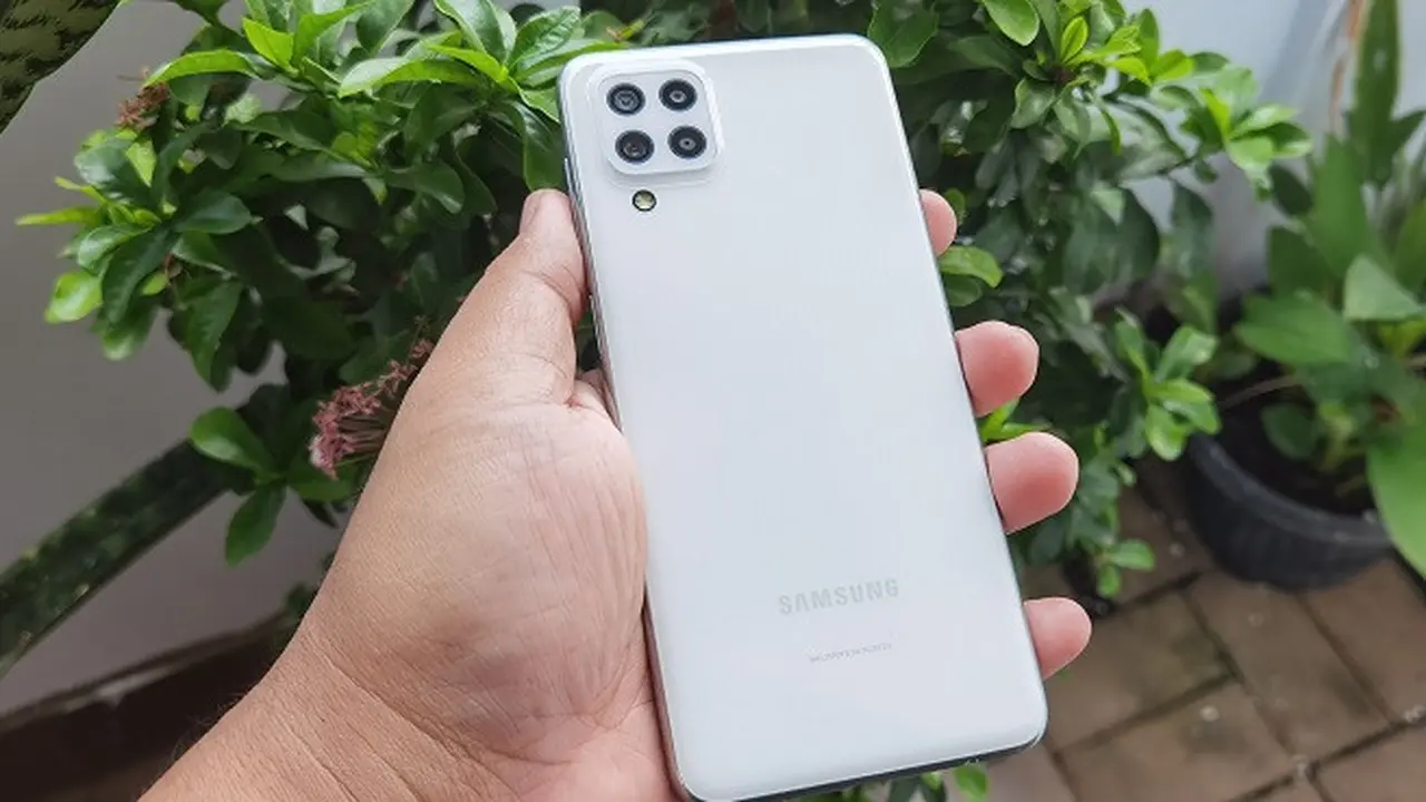 Tampilan belakang Samsung Galaxy M32